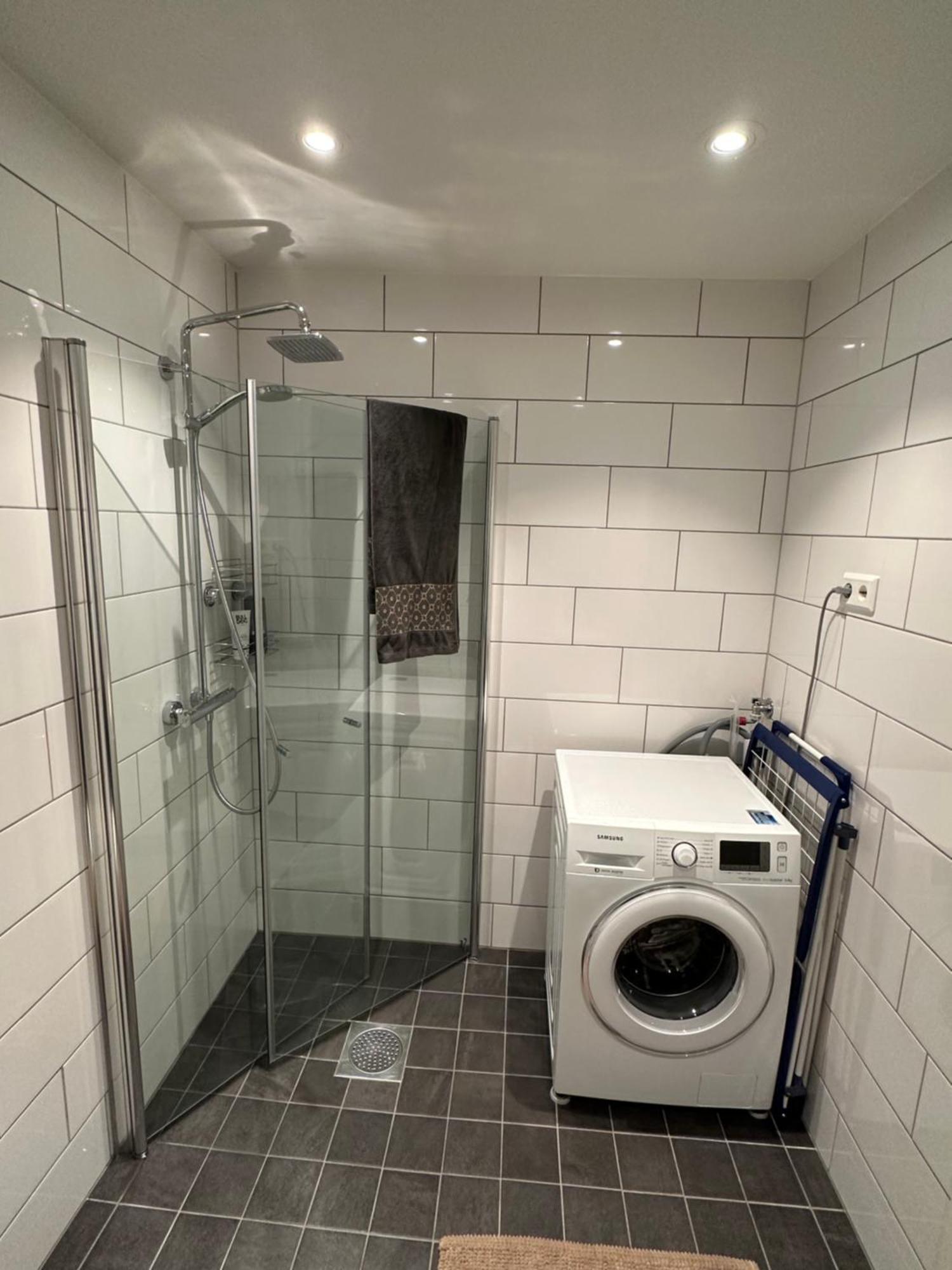Urban And Quiet Apartment In City Centrum Tromso Bagian luar foto