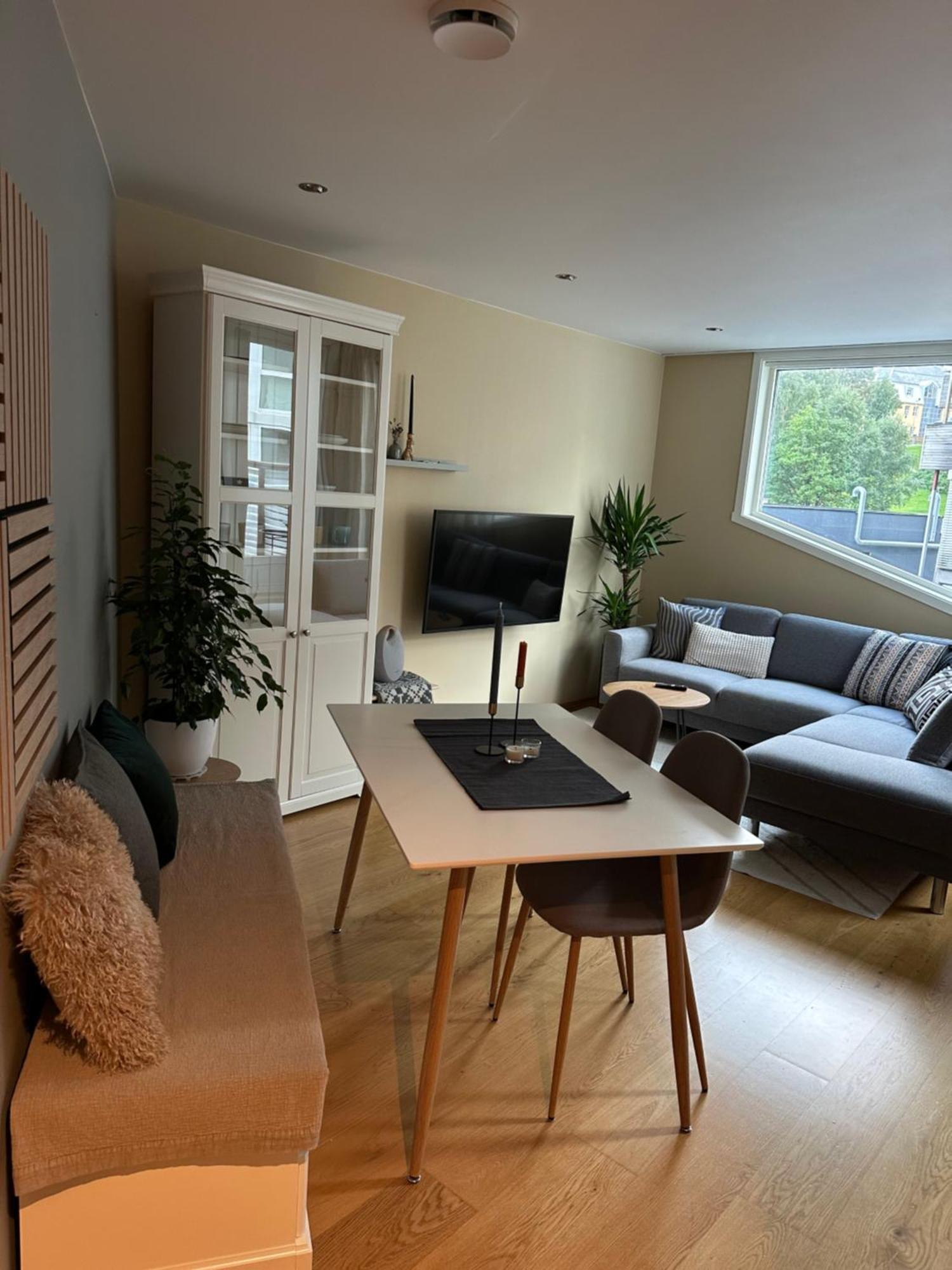 Urban And Quiet Apartment In City Centrum Tromso Bagian luar foto