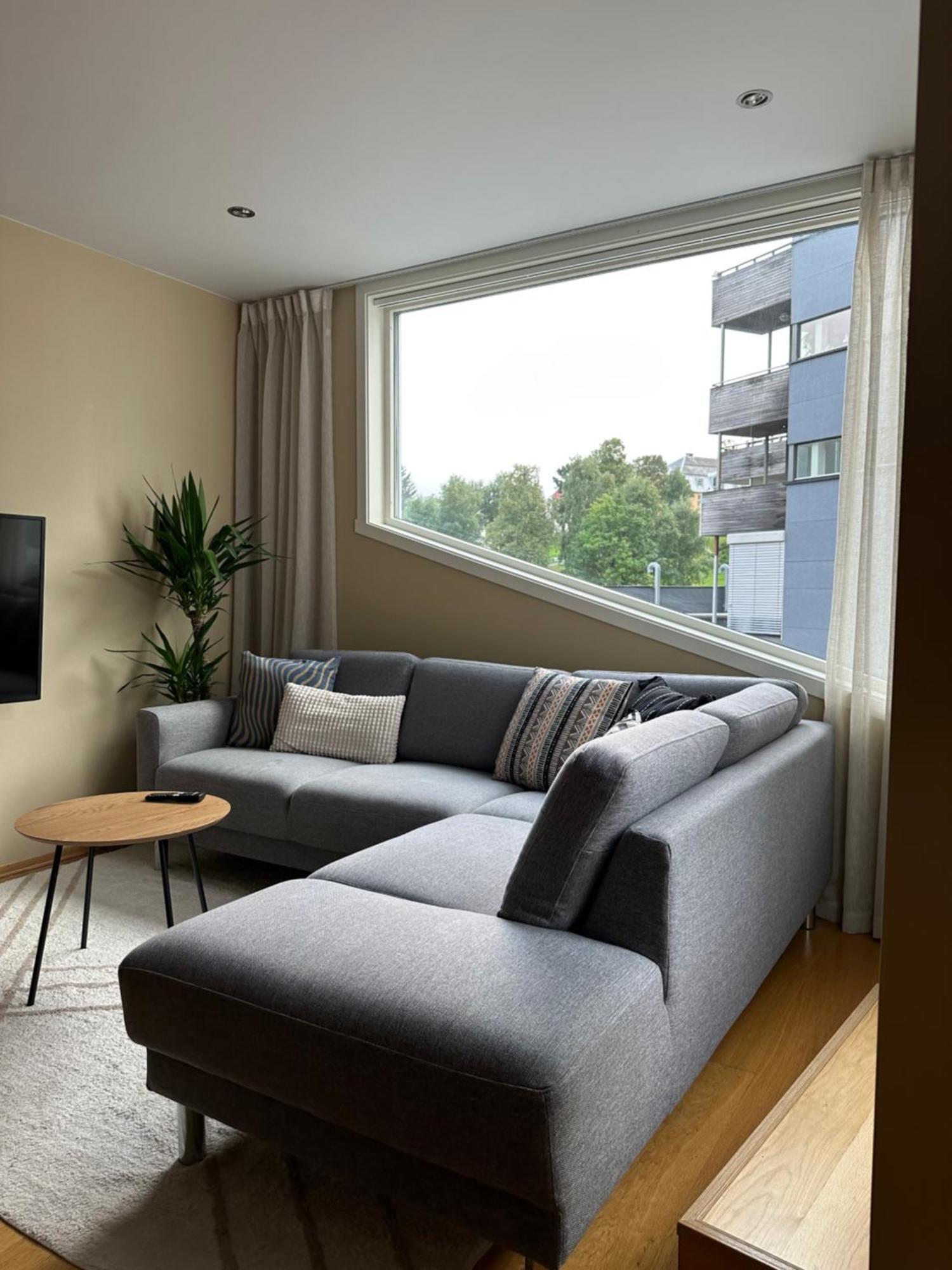 Urban And Quiet Apartment In City Centrum Tromso Bagian luar foto
